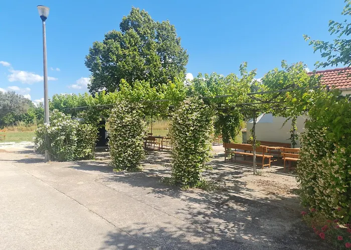 Holiday Home Jukić Apartament